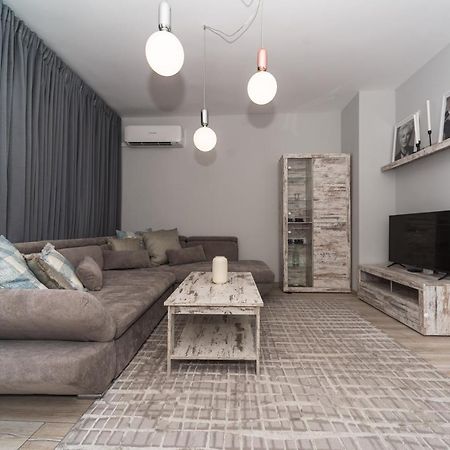 Fashionable 1Bd Flat In The Centre Of Plovdiv Apartamento Exterior foto